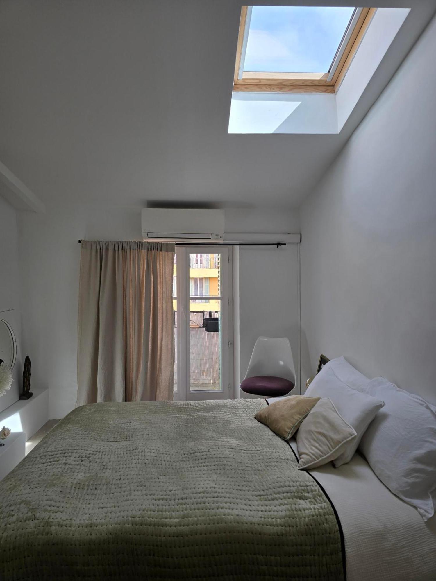 Charmant Deux Pieces Dans Le Quartier Du Port Nizza Exterior foto